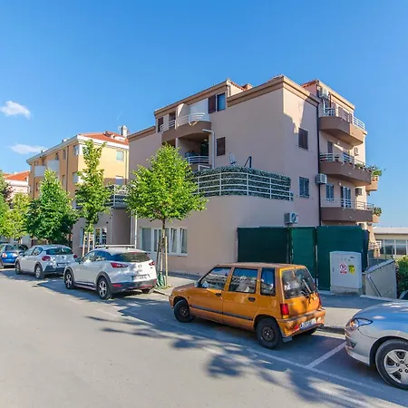 Апартаменты Beaches & Park Marjan
