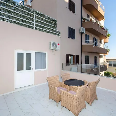 Beaches & Park Marjan *