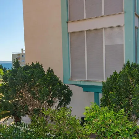 Beaches & Park Marjan דירה *